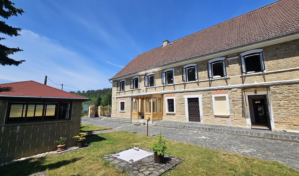 Prodej domu 460 m² s pozemkem 2 838 m², Úštěk – náhled fotky 5