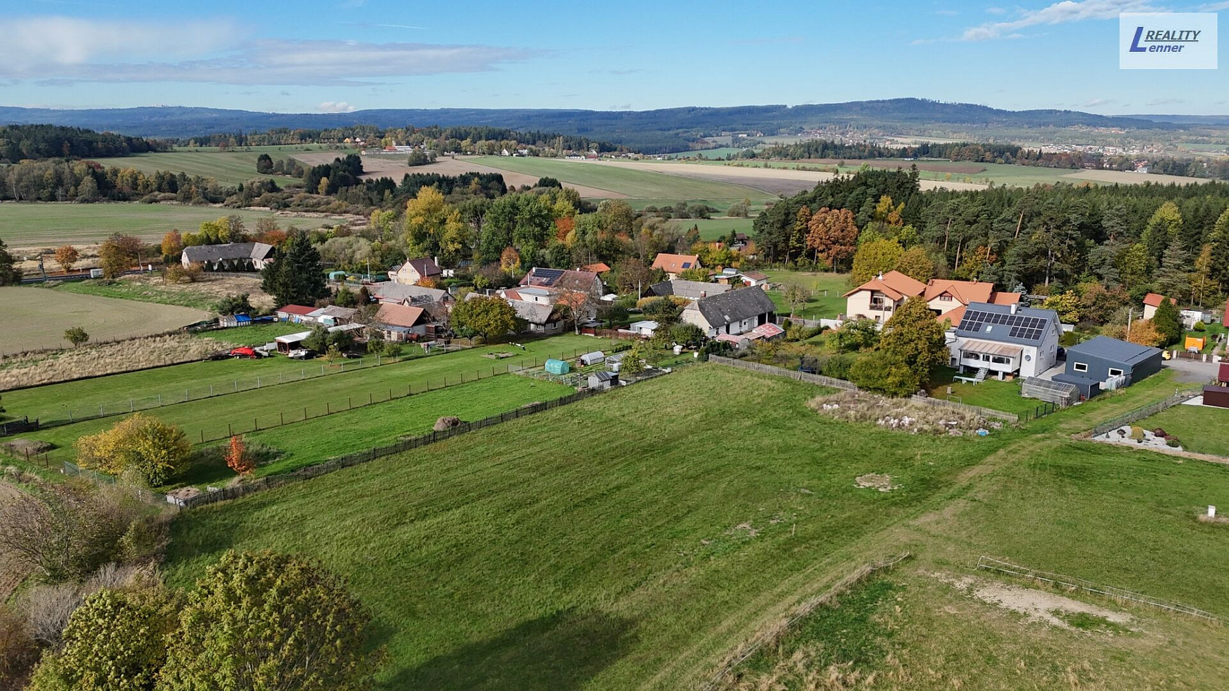 Prodej stavebního pozemku 873 m² – fotografie 2