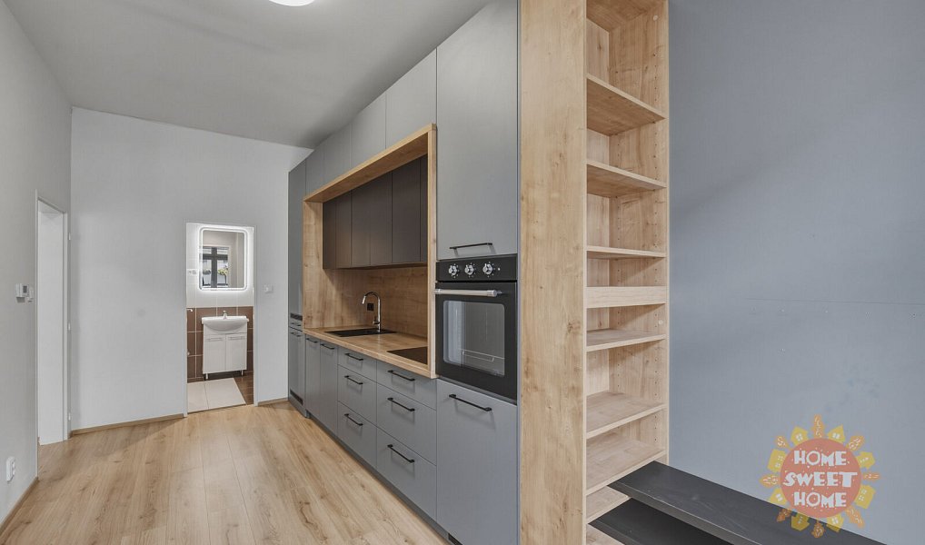 Pronájem bytu 2+kk 38 m², Praha – náhled fotky 2