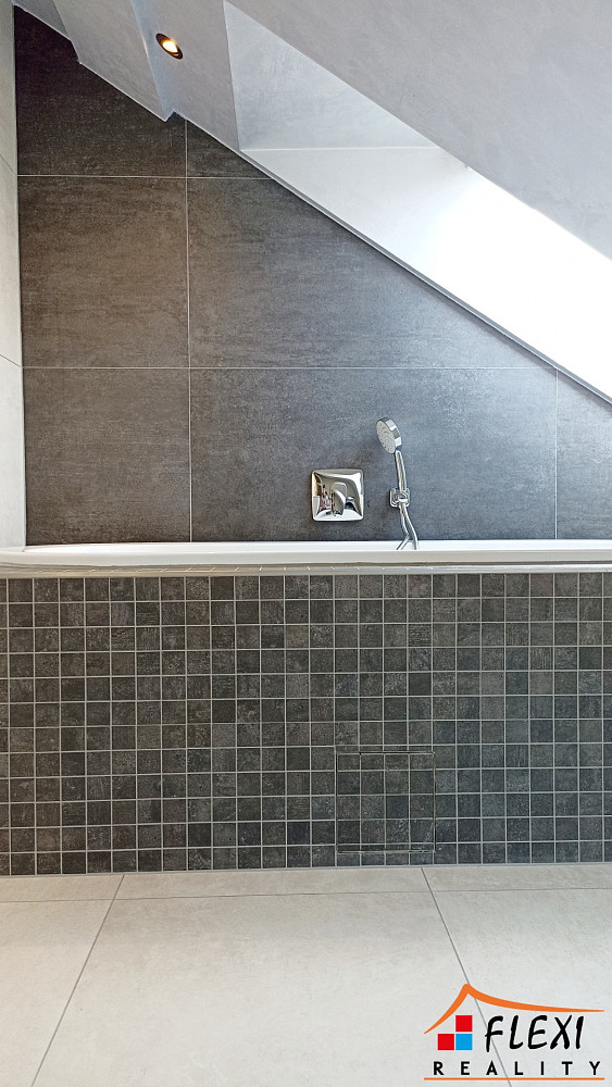 Pronájem bytu 2+kk 65 m² – fotografie 4