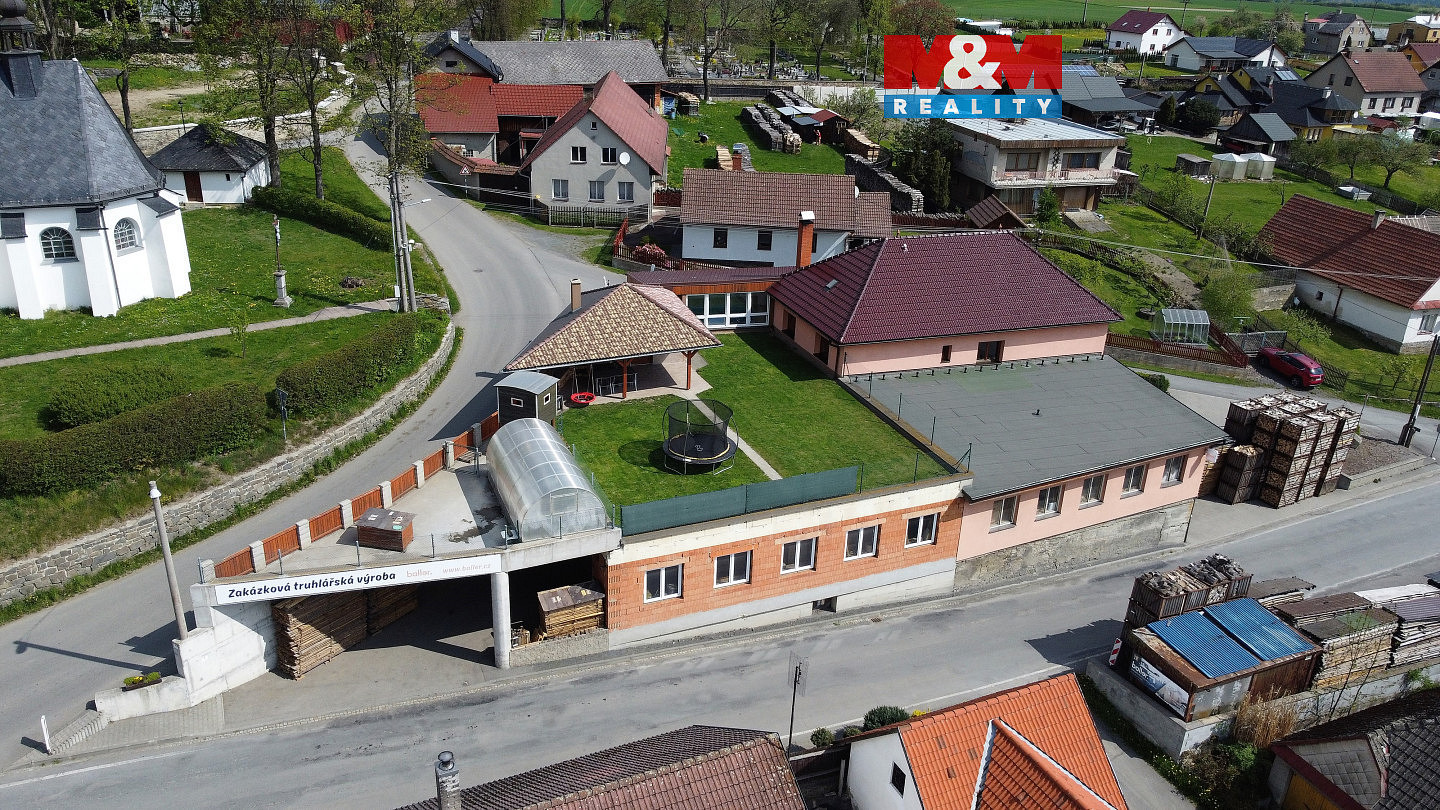 Prodej výrobních prostor 1 200 m²