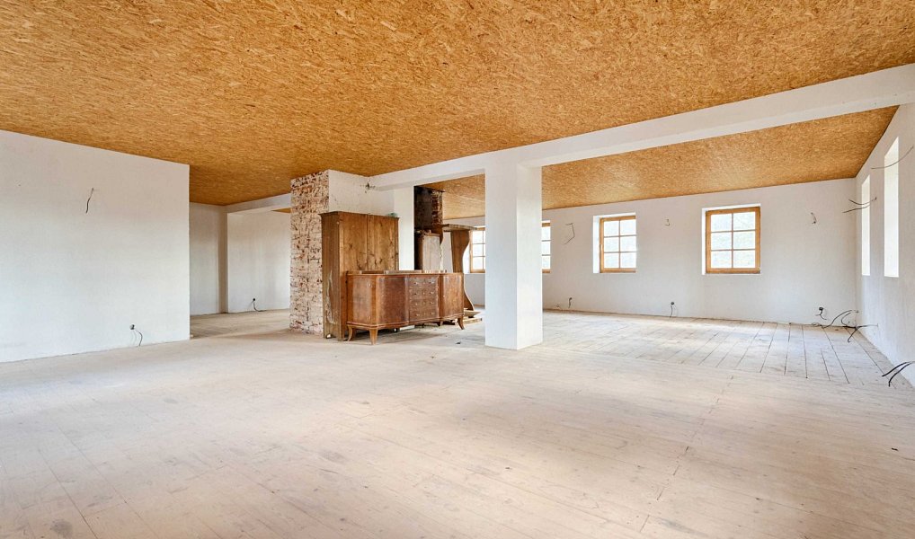 Prodej domu 520 m² s pozemkem 2 024 m², Jindřichův Hradec – náhled fotky 11