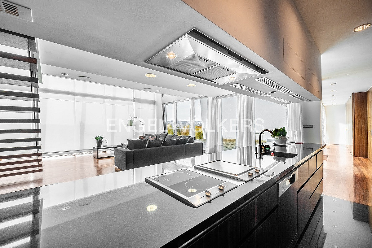Pronájem bytu 5+kk 279 m² – fotografie 4