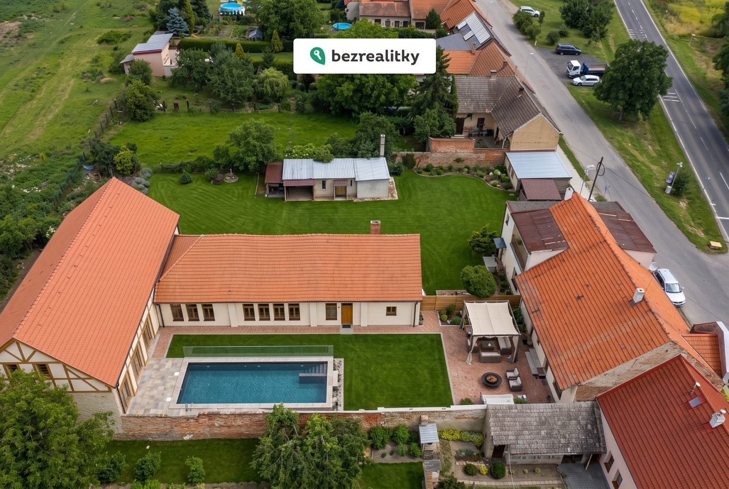 Prodej domu 500 m² s pozemkem 1 112 m² – fotografie 2