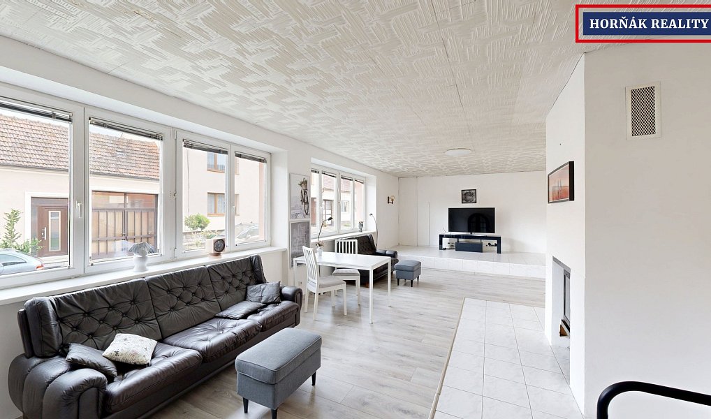 Prodej domu 195 m² s pozemkem 1 242 m², Letonice – náhled fotky 3