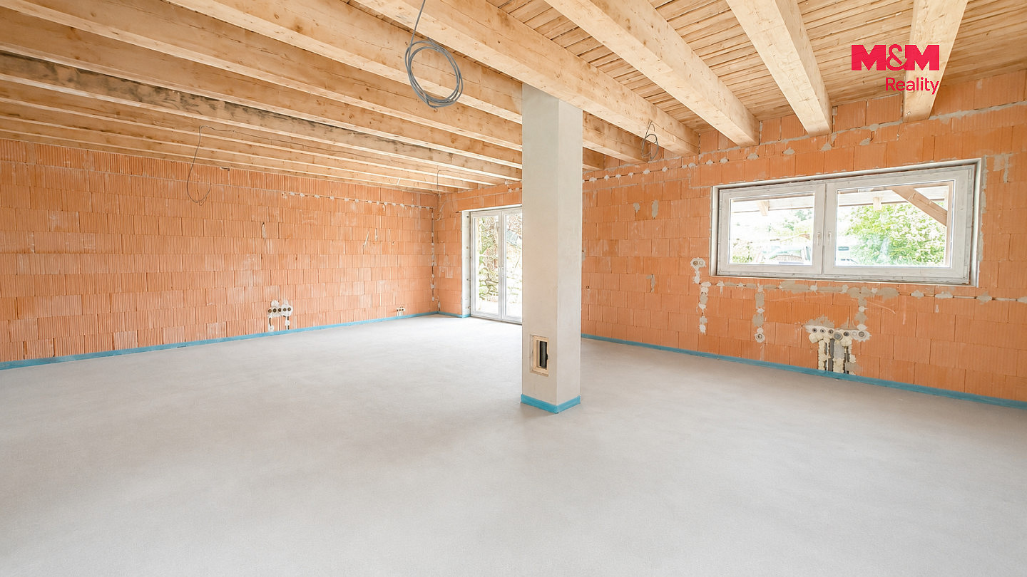 Prodej domu 150 m² s pozemkem 827 m² — photo 2