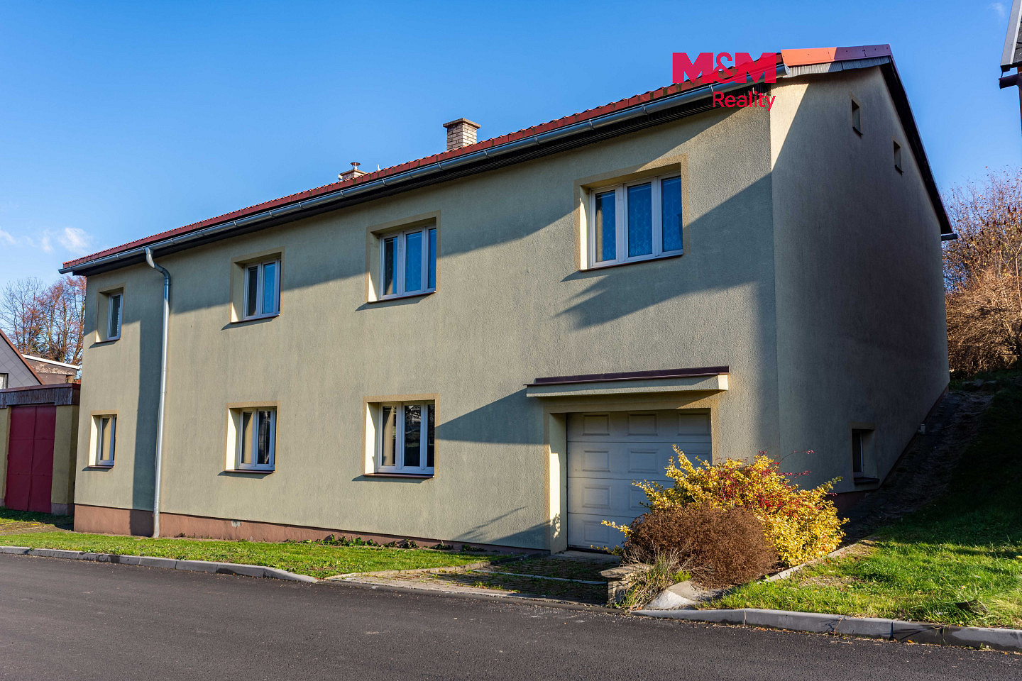 Prodej domu 300 m² s pozemkem 1 050 m²