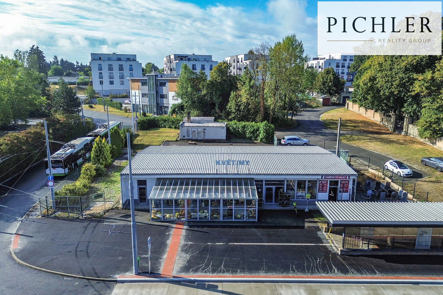 Pronájem obchodních prostor 330 m²