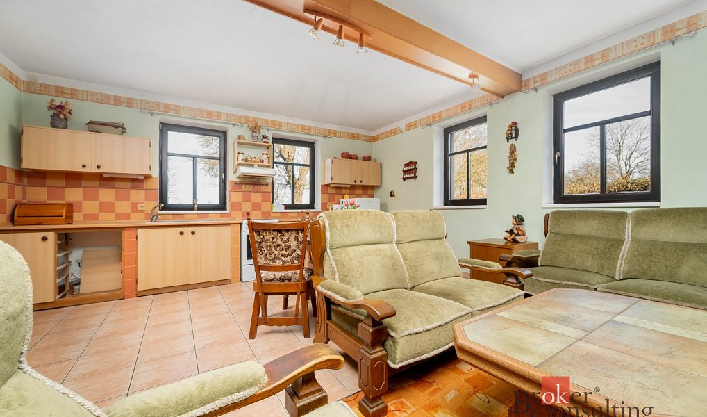 Prodej domu 165 m² s pozemkem 1 016 m², Boseň – náhled fotky 9