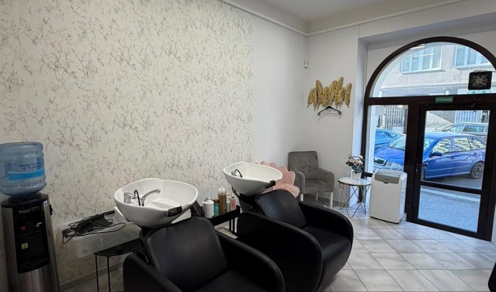 Prodej obchodních prostor 28 m², Praha – náhled fotky 2