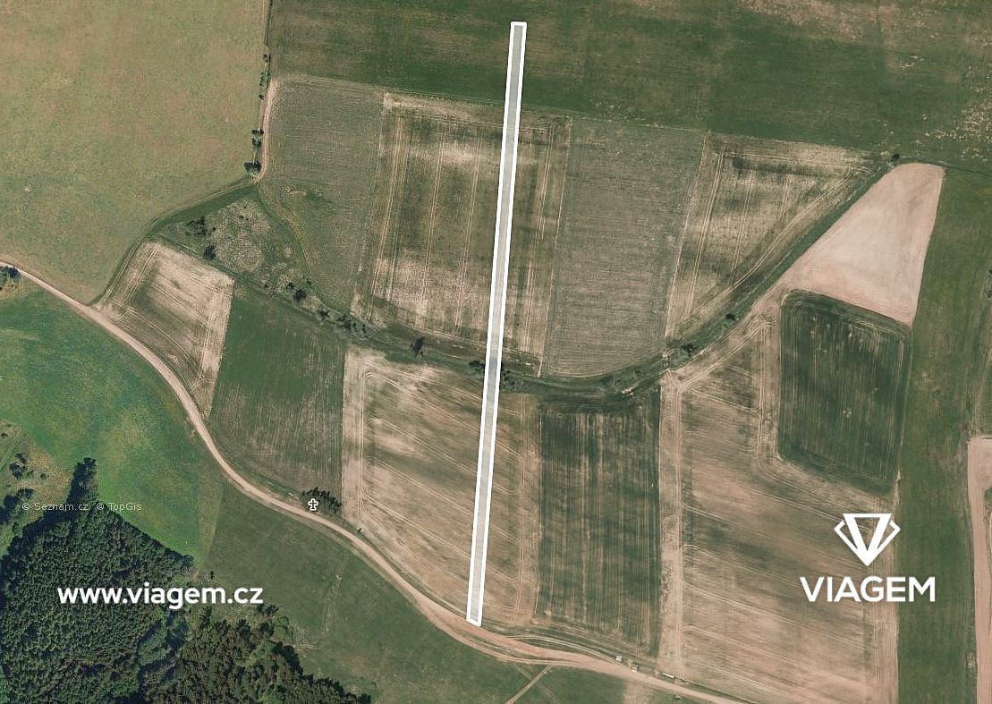 Prodej pole 833 m²