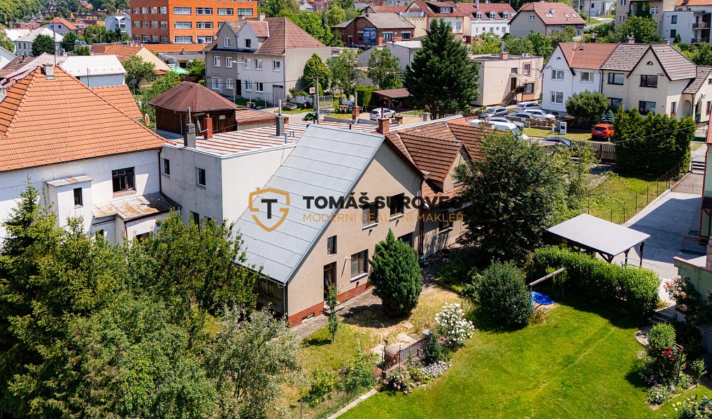 Prodej domu 290 m² s pozemkem 691 m², Zlín – fotka 1 z 20