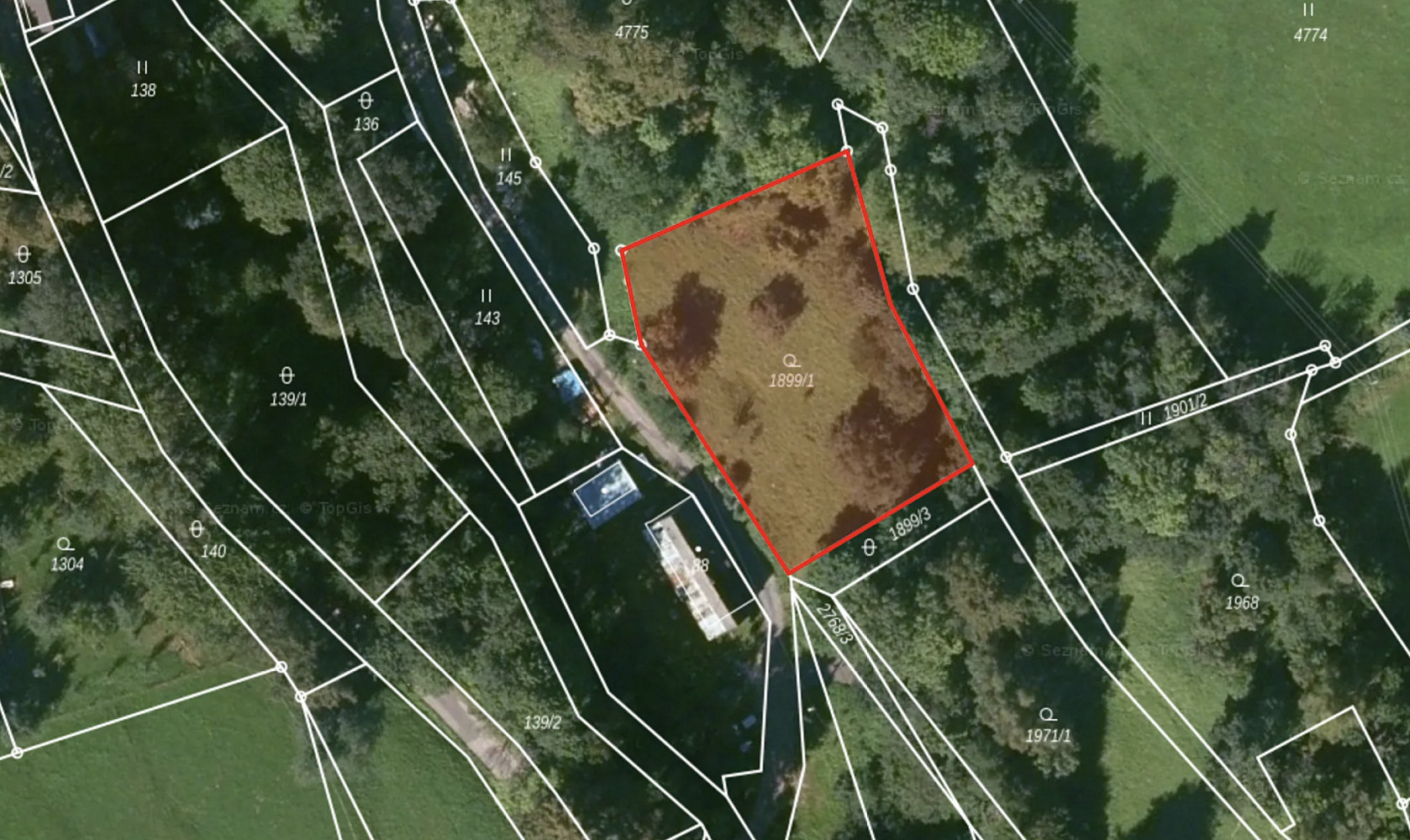 Prodej stavebního pozemku 1 489 m² – fotografie 2