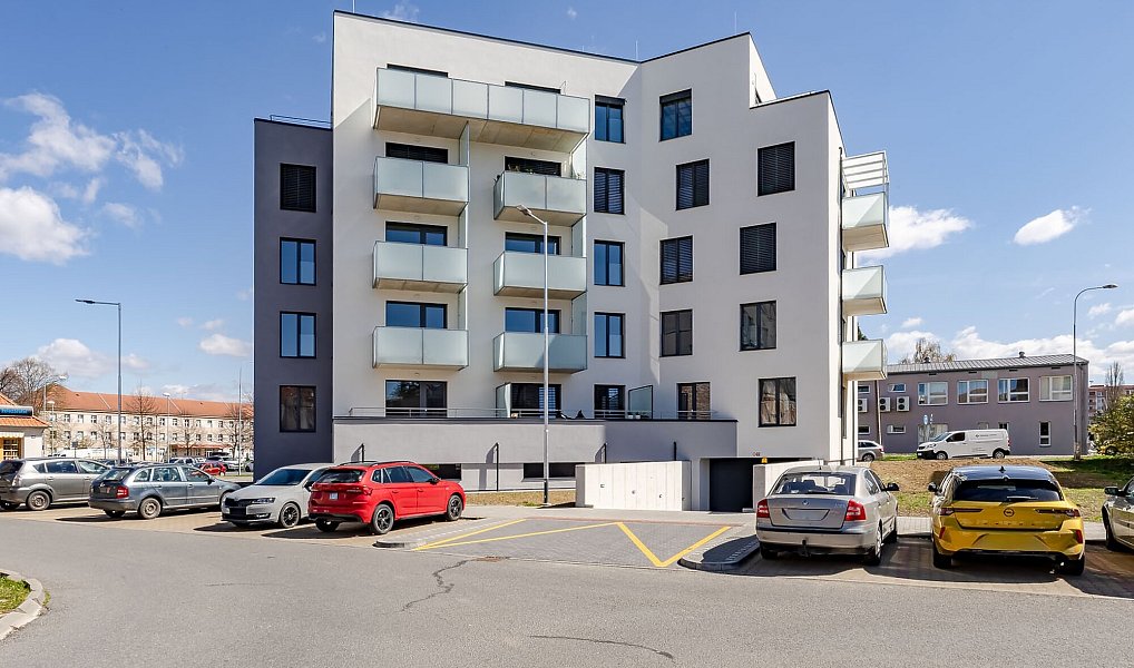 Prodej bytu 4+kk 100 m², Uherské Hradiště – fotka 1 z 27
