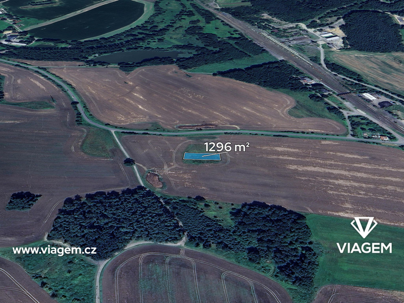 Prodej pole 1 296 m²
