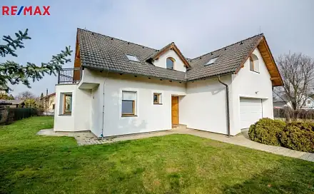 Prodej domu 206 m² s pozemkem 722 m², Okenská, Praha 9 - Újezd nad Lesy