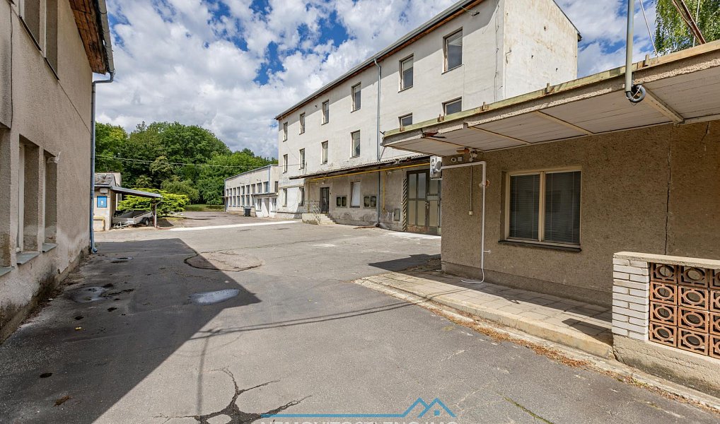 Prodej výrobních prostor 12 000 m², Hrušovany nad Jevišovkou – náhled fotky 9