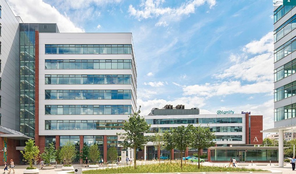 Pronájem kanceláře 649 m², Praha – fotka 1 z 9