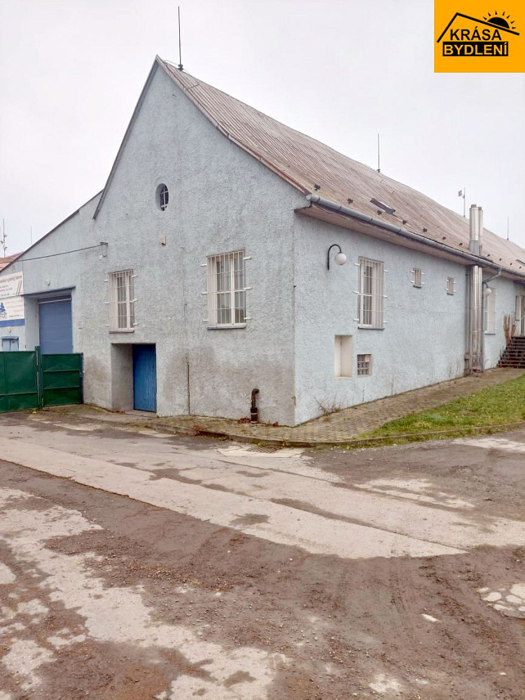 Pronájem obchodních prostor 500 m²
