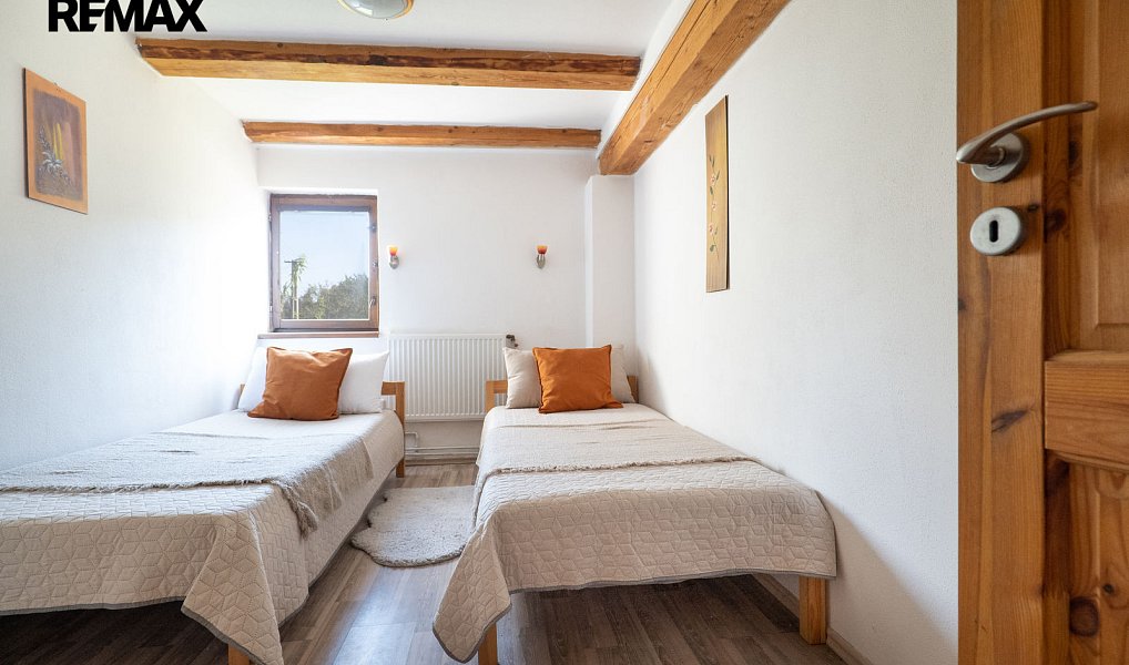 Prodej domu 770 m² s pozemkem 9 150 m², Kundratice – náhled fotky 13