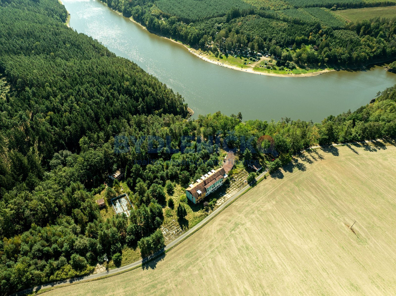 Prodej komerčního objektu (jiného typu) 1 066 m² – fotografie 4