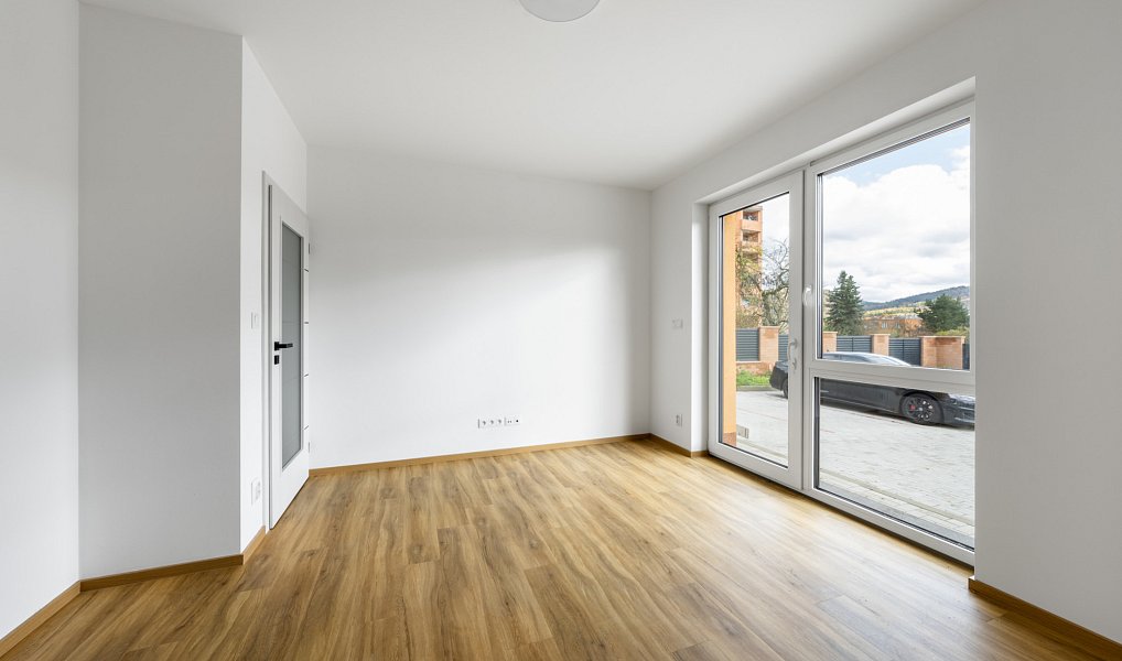 Prodej kanceláře 89 m², Karlovy Vary – náhled fotky 4