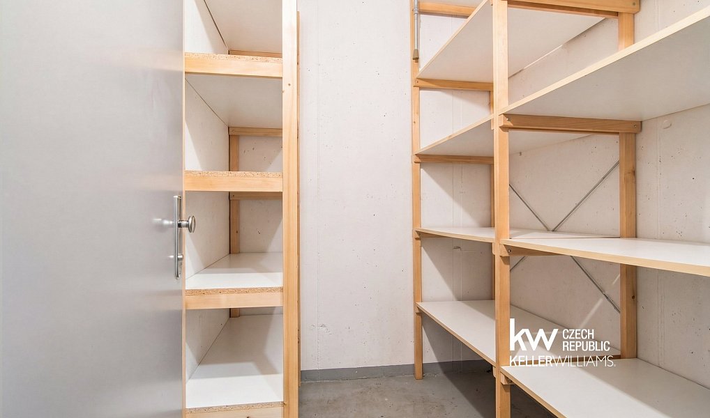 Prodej bytu 4+kk 95 m², Praha – náhled fotky 42