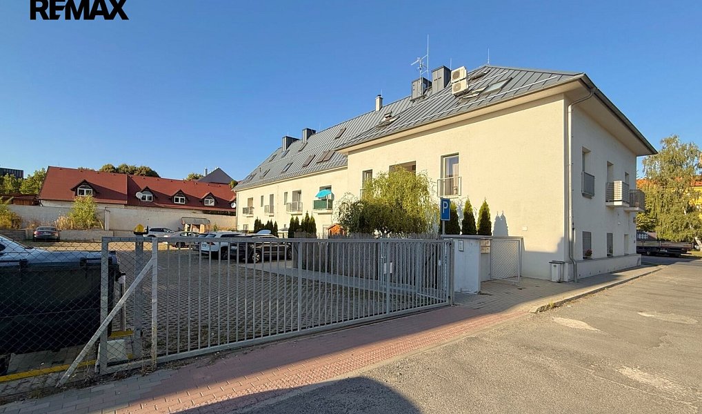Prodej bytu 1+1 53 m², Praha – náhled fotky 18