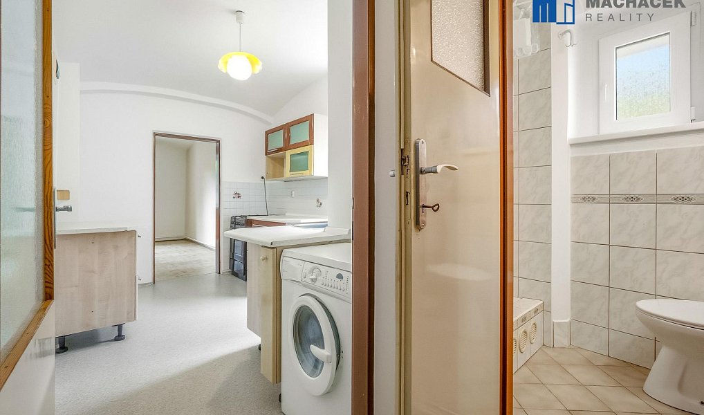 Pronájem bytu 1+1 33 m², Dubí – náhled fotky 9