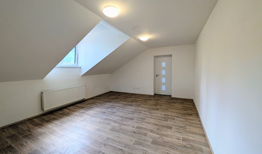 Pronájem bytu 3+kk 68 m², Peruc – náhled fotky 11