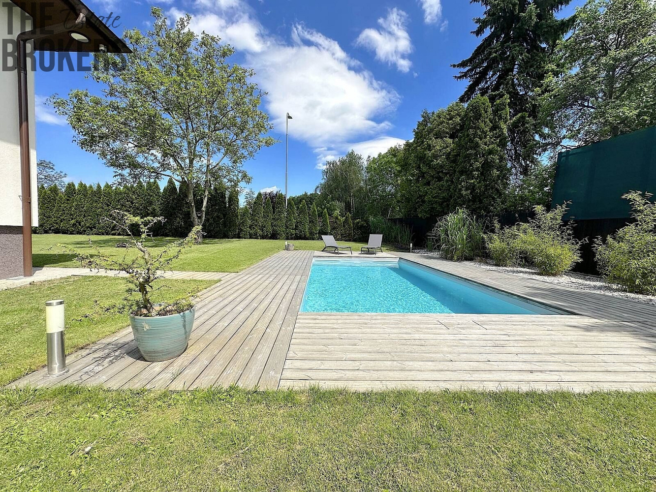 Prodej domu 230 m² s pozemkem 1 080 m² – pohled 2