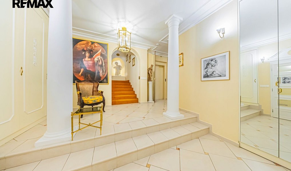 Prodej domu 333 m² s pozemkem 218 m², Praha – náhled fotky 13
