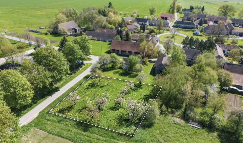 Prodej stavebního pozemku 1 102 m², Chrtníč – náhled fotky 10
