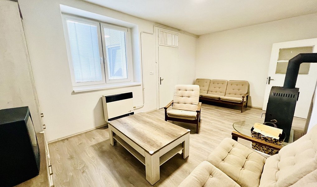 Prodej domu 215 m² s pozemkem 2 186 m², Vacenovice – náhled fotky 7