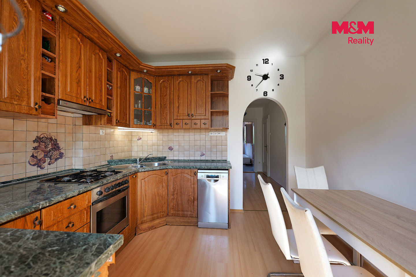 Prodej domu 180 m² s pozemkem 426 m² – fotografie 3