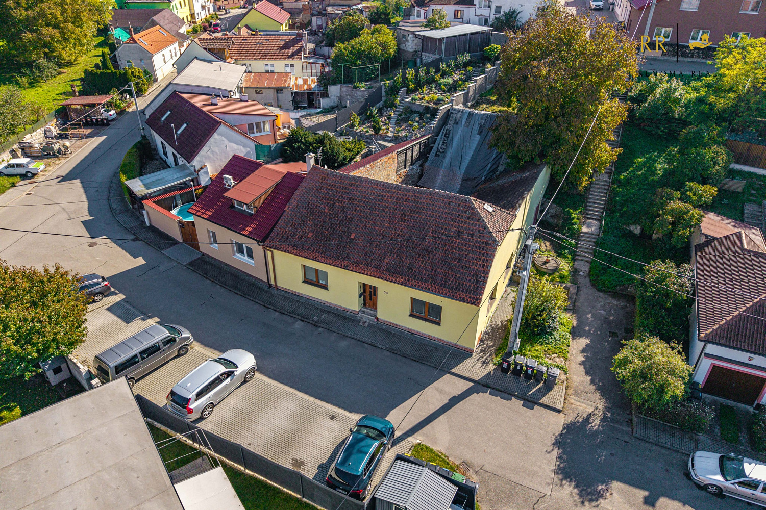 Prodej domu 186 m² s pozemkem 423 m² – fotografie 2