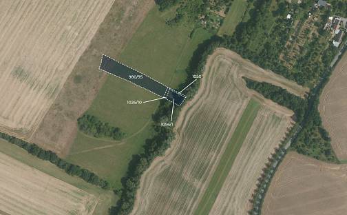 Prodej pole 3 933 m², Kroměříž - Zlámanka