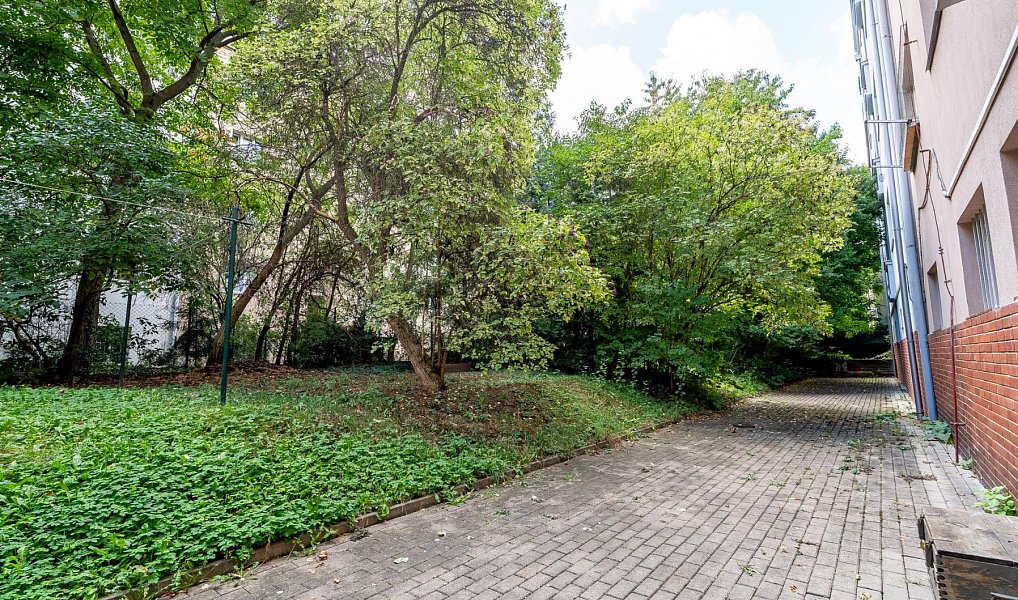 Prodej bytu 2+1 74 m², Praha – náhled fotky 29