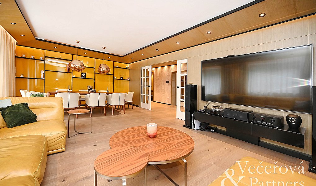 Prodej domu 310 m² s pozemkem 779 m², Popovičky – náhled fotky 7