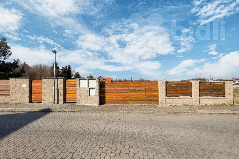 Prodej stavebního pozemku 1 617 m² — photo 2