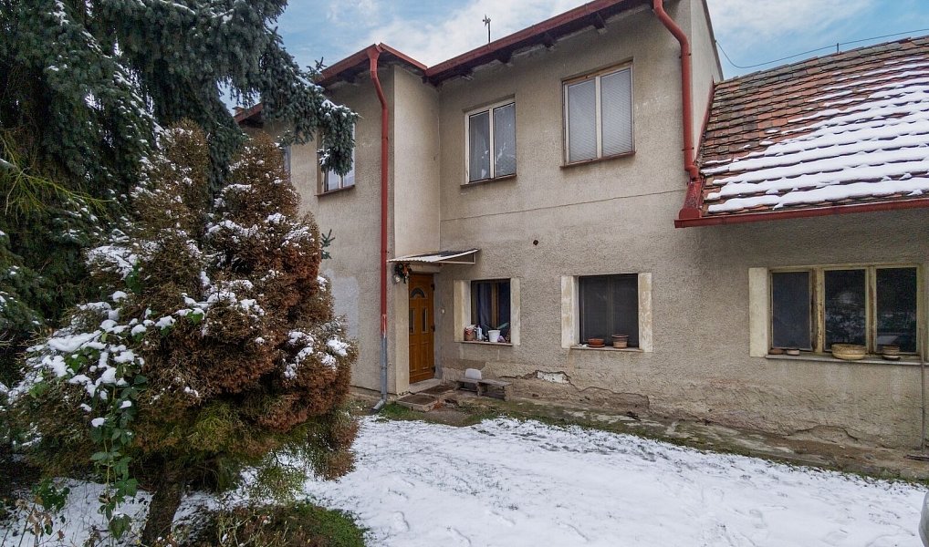 Prodej domu 140 m² s pozemkem 2 352 m², Jesenice – náhled fotky 13