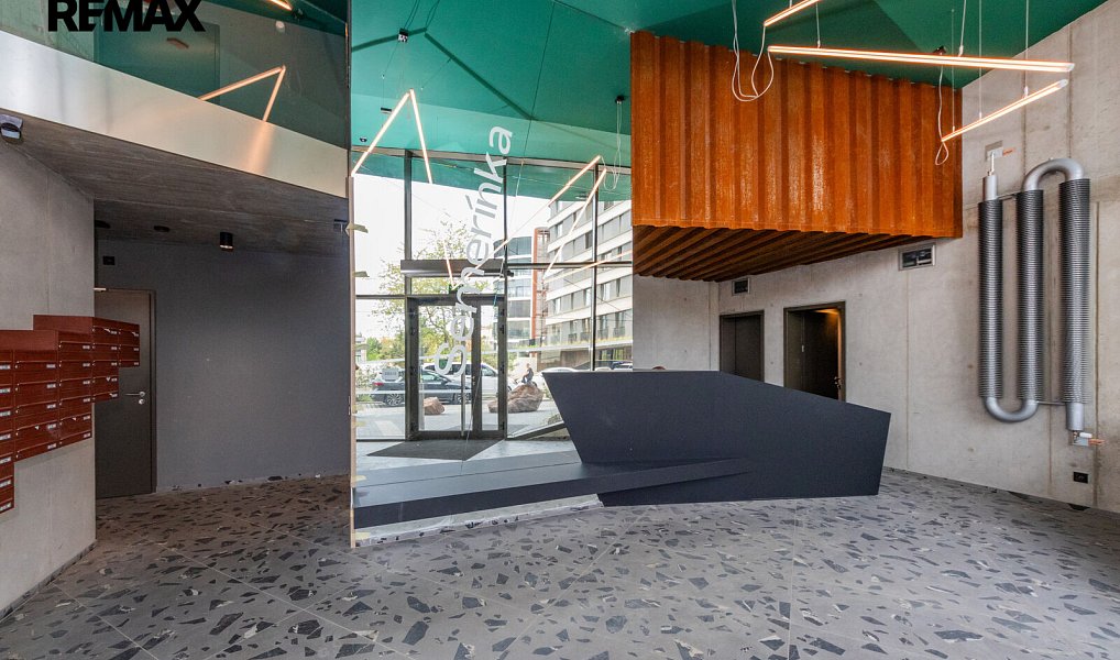 Prodej bytu 1+kk 39 m², Praha – náhled fotky 19