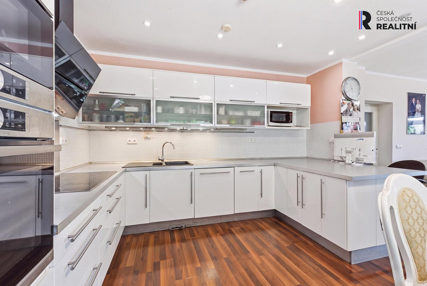 Prodej domu 340 m² s pozemkem 637 m²