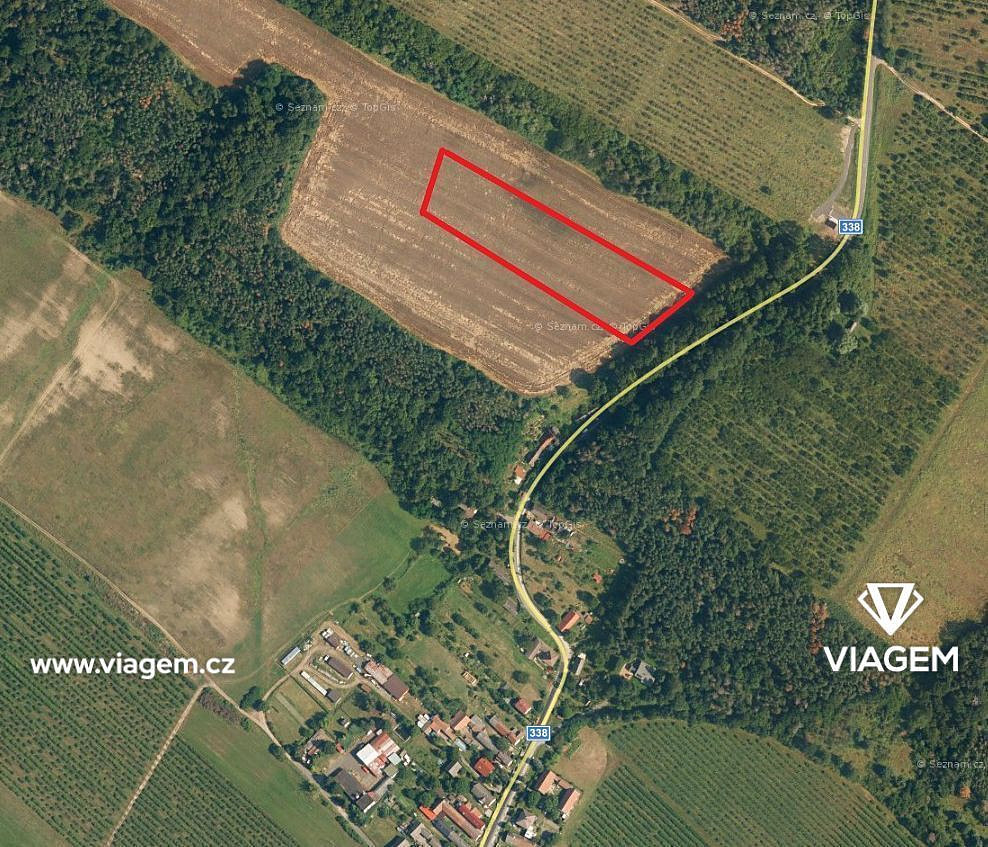 Prodej pole 2 336 m²