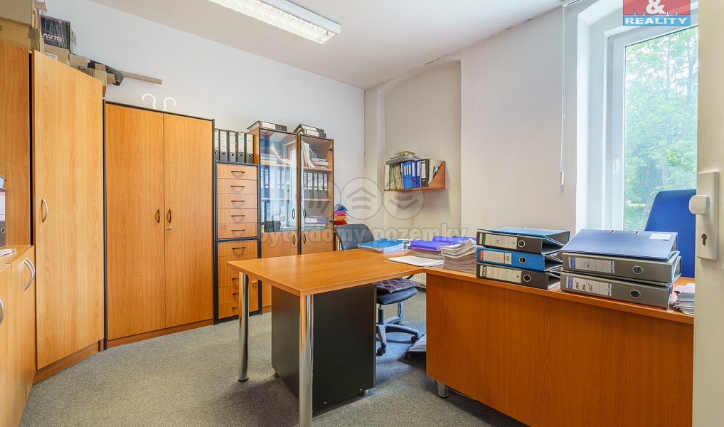 Prodej výrobních prostor 2 100 m², Karlovy Vary – náhled fotky 11