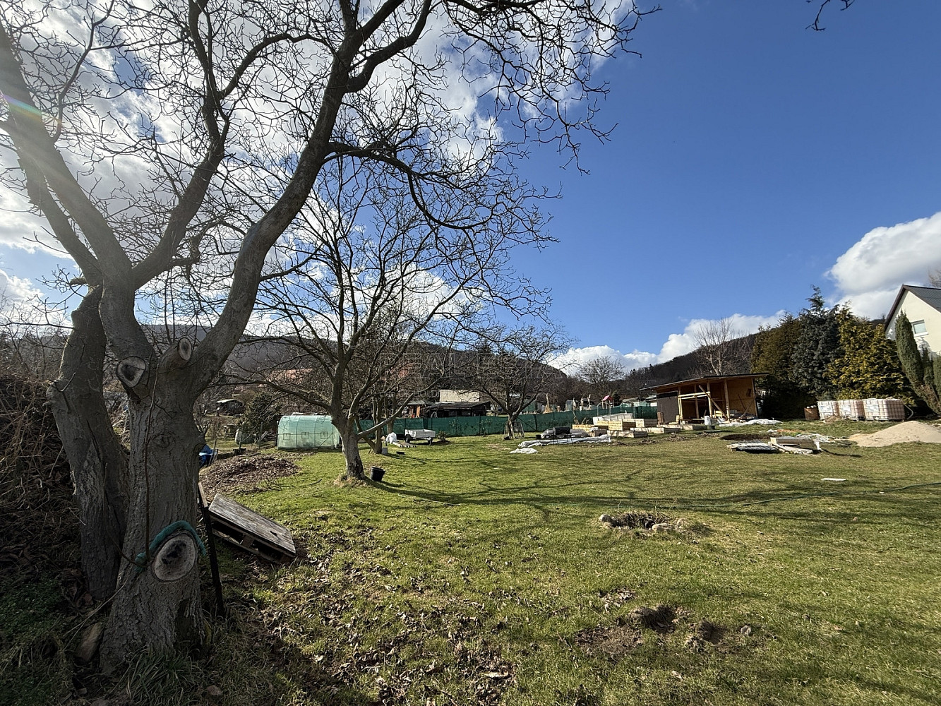 Prodej stavebního pozemku 1 562 m² – fotografie 5