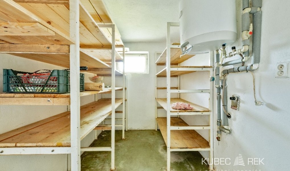 Prodej domu 330 m² s pozemkem 1 002 m², Tábor – náhled fotky 9