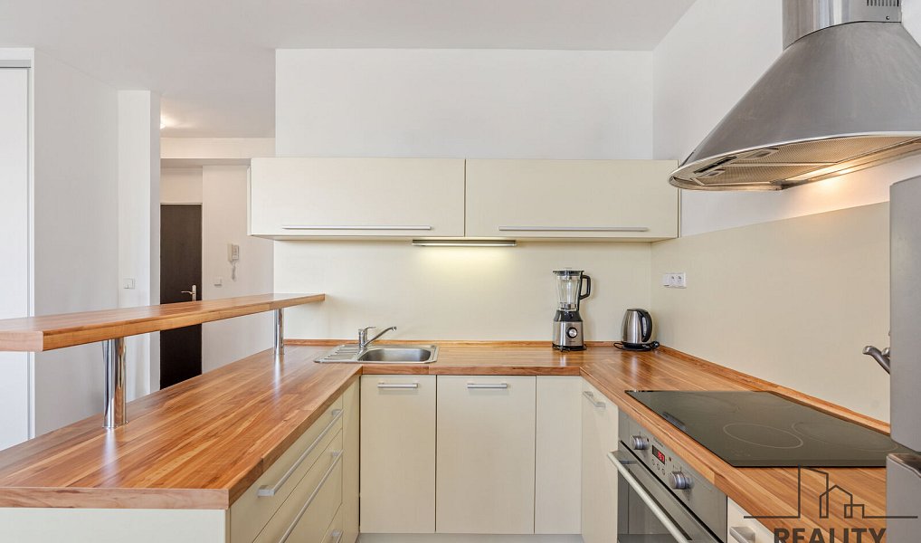 Prodej bytu 1+kk 35 m², Kladno – náhled fotky 3