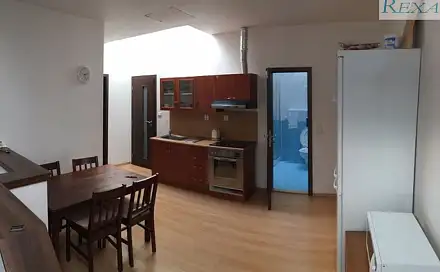 Pronájem pokoje 25 m², Branka, Brno