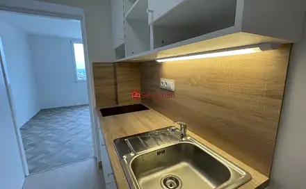 Pronájem bytu 1+1 36 m², Antonína Sochora, Teplice - Trnovany